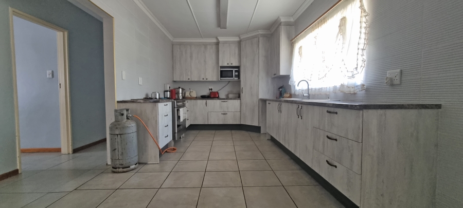 5 Bedroom Property for Sale in Haven Hills Eastern Cape